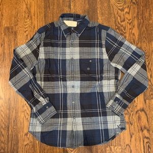 Men’s AE Button Down Size L...Slim Fit